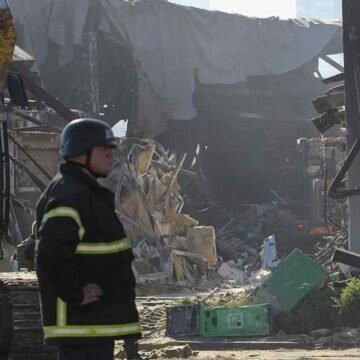 Russian ‘double-tap’ attack on Ukrainian shopping mall kills at least 16